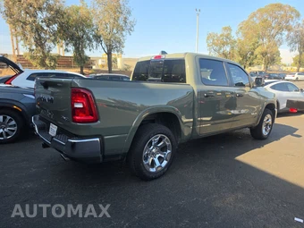 2026 Ram 1500 Big Horn Crew Cab Short Bed - miniatura 4