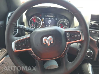 2026 Ram 1500 Big Horn Crew Cab Short Bed - miniatura 10