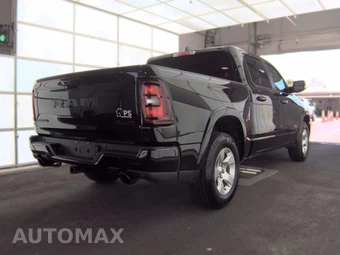 2026 Ram 1500 Big Horn Crew Cab Short Bed - miniatura 4