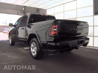 2026 Ram 1500 Big Horn Crew Cab Short Bed - miniatura 6