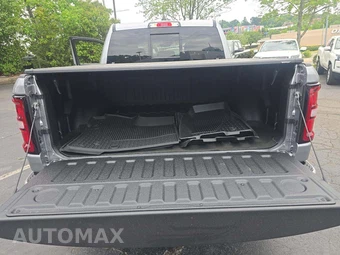2026 Ram 1500 Big Horn Crew Cab Short Bed - miniatura 11