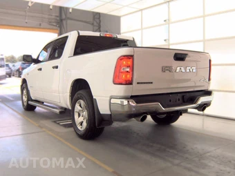 2026 Ram 1500 Big Horn Crew Cab Short Bed - miniatura 6