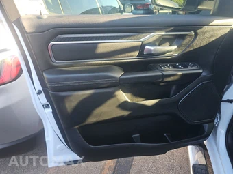 2026 Ram 1500 Big Horn Crew Cab Short Bed - miniatura 9