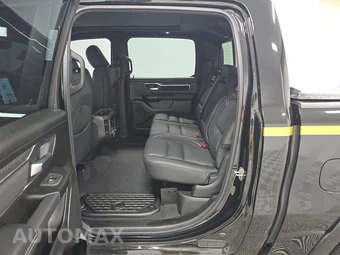 2026 Ram 1500 Big Horn Crew Cab Short Bed – miniatura 13