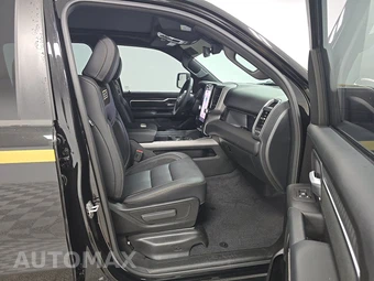 2026 Ram 1500 Big Horn Crew Cab Short Bed – miniatura 8