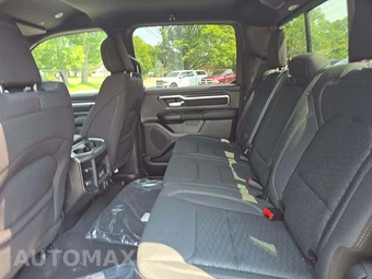 2026 Ram 1500 Big Horn Crew Cab Short Bed - miniatura 13