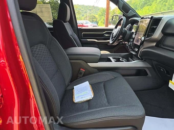 2026 Ram 1500 Big Horn Crew Cab Short Bed - miniatura 18