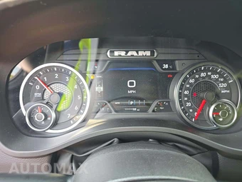 2026 Ram 1500 Big Horn Crew Cab Short Bed - miniatura 9