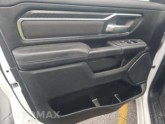 2026 Ram 1500 Big Horn Crew Cab Short Bed - miniatura 9