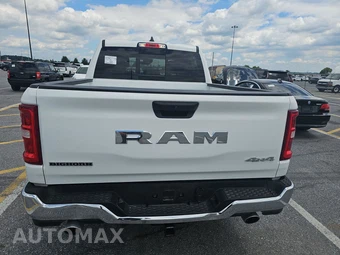 2026 Ram 1500 Big Horn Crew Cab Short Bed - miniatura 5
