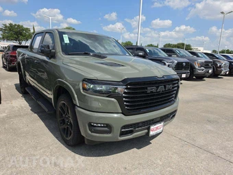 2026 Ram 1500 Laramie Crew Cab Short Bed - miniatura 4