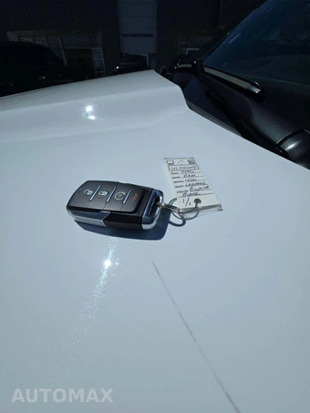 2026 Ram 1500 Laramie Crew Cab Short Bed – miniatura 5