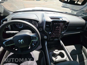 2026 Ram 1500 Laramie Crew Cab Short Bed – miniatura 7