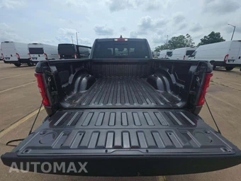 2026 Ram 1500 Laramie Crew Cab Short Bed - miniatura 11