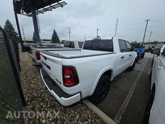 2026 Ram 1500 Laramie Crew Cab Short Bed - miniatura 3