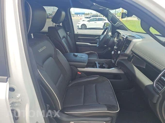 2026 Ram 1500 Laramie Crew Cab Short Bed - miniatura 15