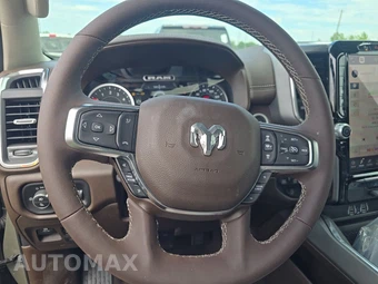 2026 Ram 1500 Laramie Crew Cab Short Bed - miniatura 10