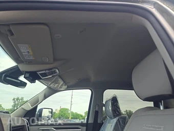 2026 Ram 1500 Laramie Crew Cab Short Bed - miniatura 19