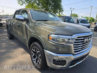 2026 Ram 1500 Laramie Crew Cab Short Bed – miniatura 4