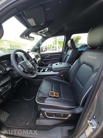 2026 Ram 1500 Laramie Crew Cab Short Bed – miniatura 6