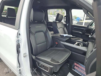 2026 Ram 1500 Laramie Crew Cab Short Bed - miniatura 18