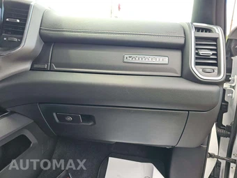 2026 Ram 1500 Laramie Crew Cab Short Bed - miniatura 19