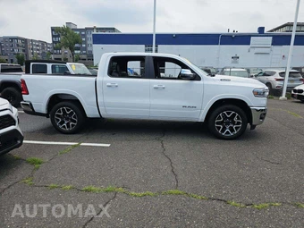2026 Ram 1500 Laramie Crew Cab Short Bed - miniatura 4
