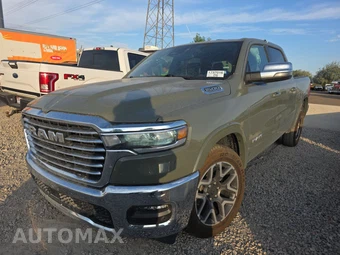 2026 Ram 1500 Laramie Crew Cab Short Bed - samochód z USA z aukcji Manheim, oferta Kup Teraz w AUTOMAX