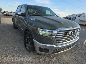 2026 Ram 1500 Laramie Crew Cab Short Bed - miniatura 3