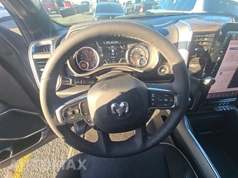 2026 Ram 1500 Laramie Crew Cab Short Bed - miniatura 10