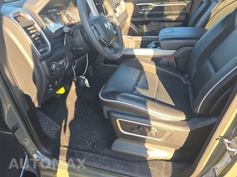 2026 Ram 1500 Laramie Crew Cab Short Bed - miniatura 7