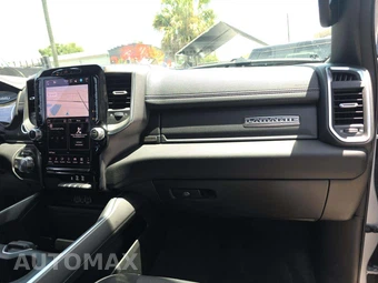 2026 Ram 1500 Laramie Crew Cab Short Bed - miniatura 19