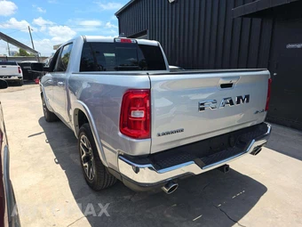 2026 Ram 1500 Laramie Crew Cab Short Bed - miniatura 2