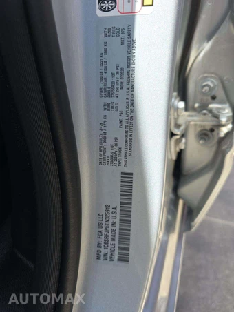 2026 Ram 1500 Laramie Crew Cab Short Bed - miniatura 5