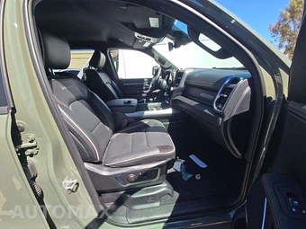 2026 Ram 1500 Laramie Crew Cab Short Bed - miniatura 18
