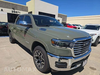 2026 Ram 1500 Laramie Crew Cab Short Bed - miniatura 4