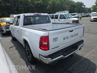 2026 Ram 1500 Laramie Crew Cab Short Bed - miniatura 6