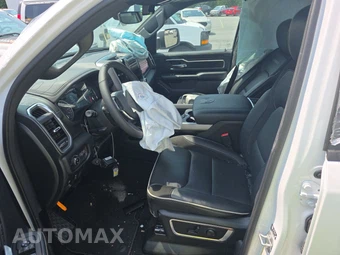 2026 Ram 1500 Laramie Crew Cab Short Bed - miniatura 7