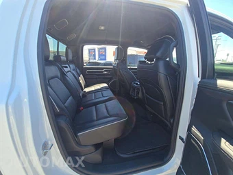 2026 Ram 1500 Laramie Crew Cab Short Bed - miniatura 16