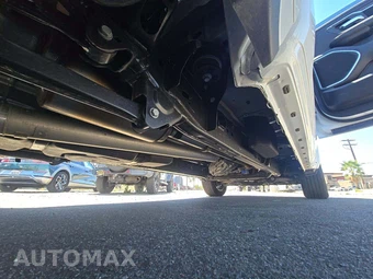 2026 Ram 1500 Laramie Crew Cab Short Bed - miniatura 17
