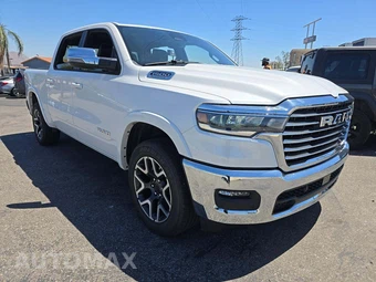 2026 Ram 1500 Laramie Crew Cab Short Bed - miniatura 4