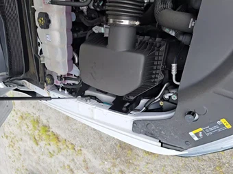 2026 Ram 1500 Laramie Crew Cab Short Bed - miniatura 21