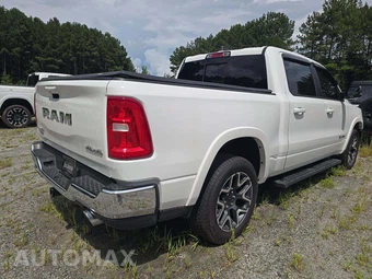 2026 Ram 1500 Laramie Crew Cab Short Bed - miniatura 3