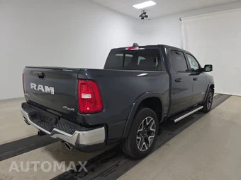 2026 Ram 1500 Laramie Crew Cab Short Bed - miniatura 4