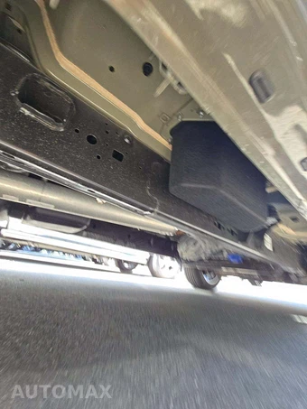 2026 Ram 1500 Laramie Crew Cab Short Bed – miniatura 17