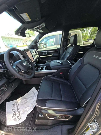 2026 Ram 1500 Laramie Crew Cab Short Bed – miniatura 6