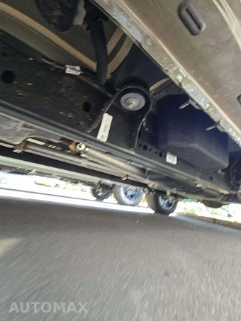 2026 Ram 1500 Laramie Crew Cab Short Bed – miniatura 7
