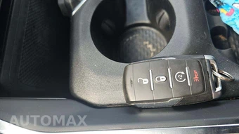 2026 Ram 1500 Laramie Crew Cab Short Bed - miniatura 19
