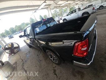 2026 Ram 1500 Laramie Crew Cab Short Bed - miniatura 6