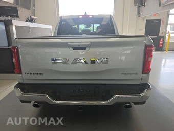2026 Ram 1500 Laramie Crew Cab Short Bed - miniatura 5